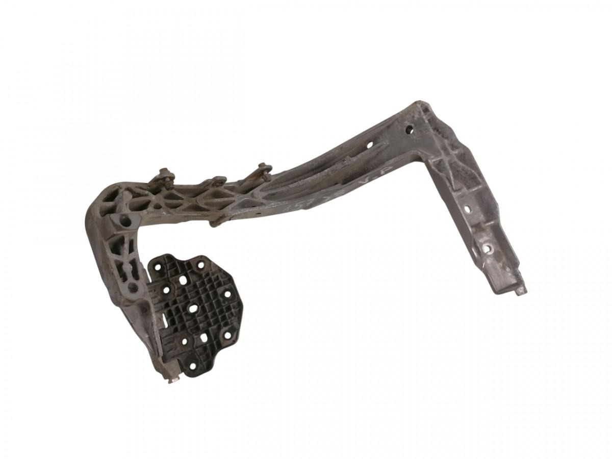 Scania light bracket 2479060 - Tuled/ Valgus - Veoauto: pilt 1 Scania light bracket 2479060 - Tuled/ Valgus - Veoauto: pilt 1