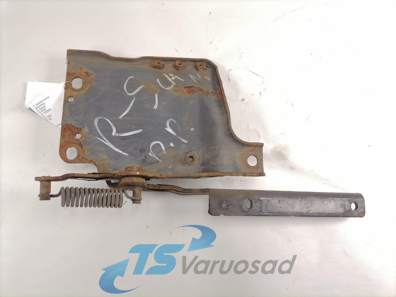 Scania lower grille carrier hinge 1742265 - Võre - Veoauto: pilt 3 Scania lower grille carrier hinge 1742265 - Võre - Veoauto: pilt 3