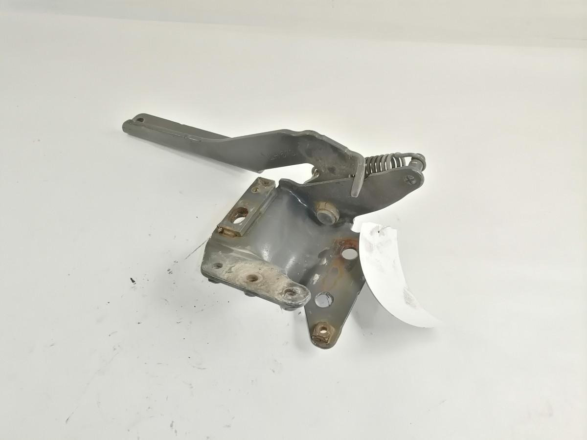 Scania lower grille carrier hinge 1785546 - Võre - Veoauto: pilt 2 Scania lower grille carrier hinge 1785546 - Võre - Veoauto: pilt 2