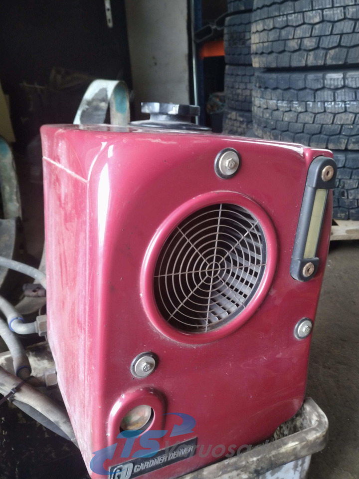 Universaalne Hydrulic oil cooler 8013015000-2 - Hüdrauliline paak - Veoauto: pilt 1 Universaalne Hydrulic oil cooler 8013015000-2 - Hüdrauliline paak - Veoauto: pilt 1