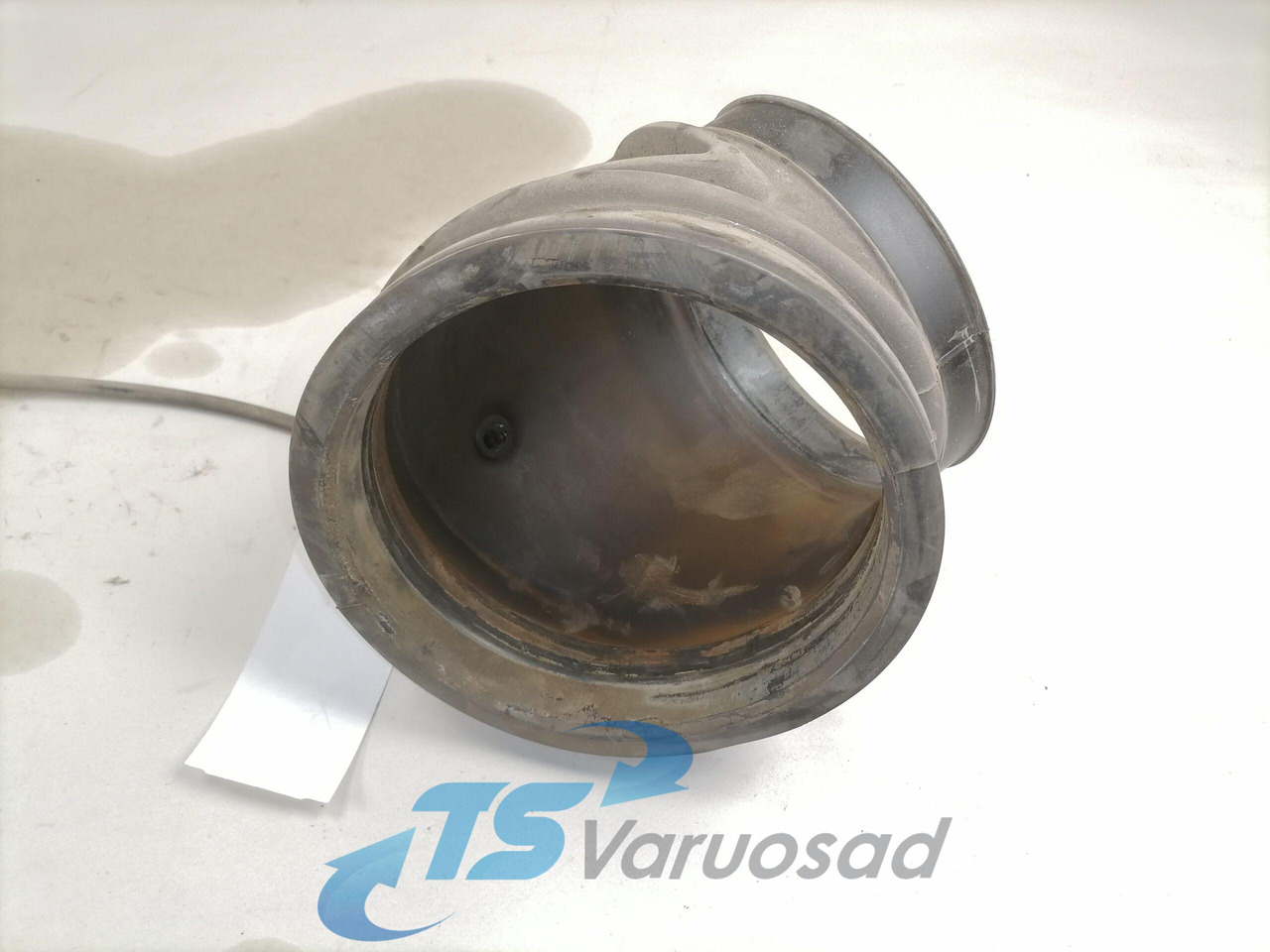Volvo Air intake 8149322 - Sisselaskesüsteem - Veoauto: pilt 3 Volvo Air intake 8149322 - Sisselaskesüsteem - Veoauto: pilt 3
