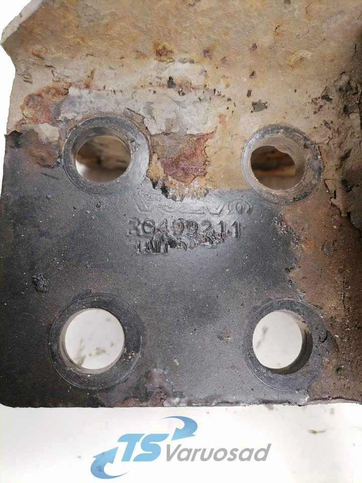 Volvo Bumper bracket 20499241 - Kaitseraud - Veoauto: pilt 3 Volvo Bumper bracket 20499241 - Kaitseraud - Veoauto: pilt 3