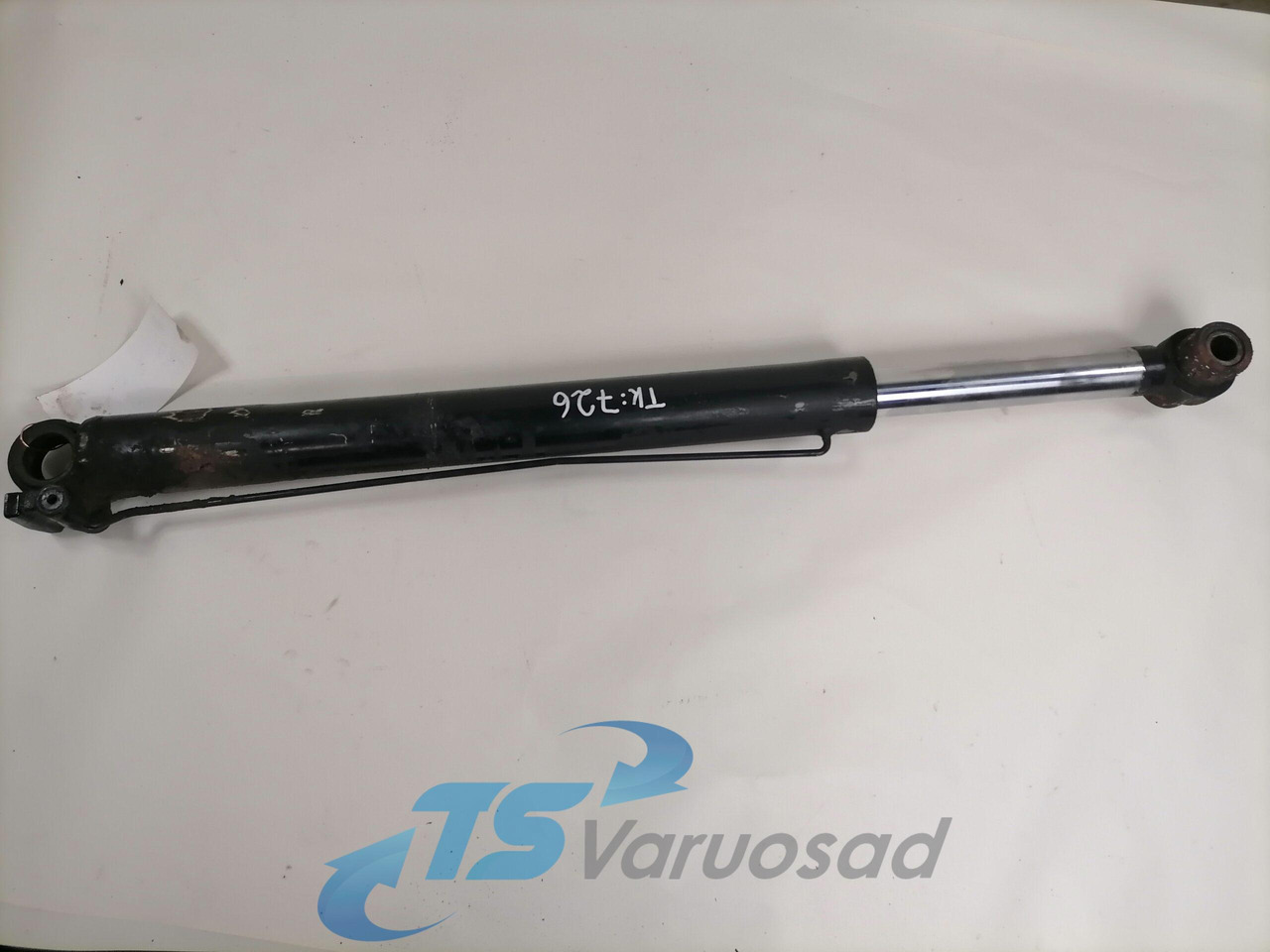 Volvo Cab tilting cylinder 20922303 - Kabiini vedrustus - Veoauto: pilt 1 Volvo Cab tilting cylinder 20922303 - Kabiini vedrustus - Veoauto: pilt 1