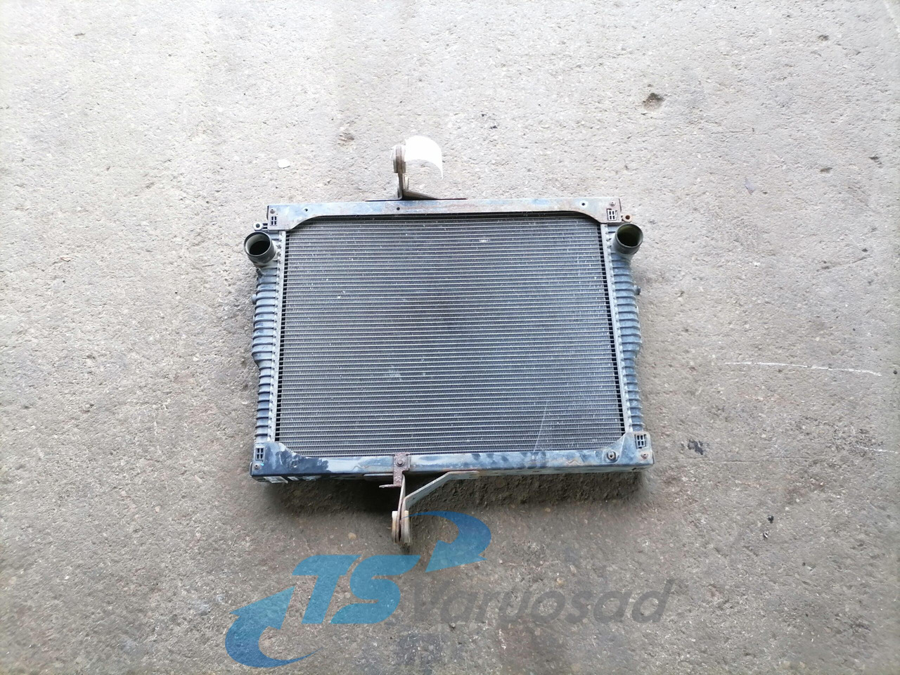 Volvo Cooling radiator 20810091 - Radiaator - Veoauto: pilt 1 Volvo Cooling radiator 20810091 - Radiaator - Veoauto: pilt 1