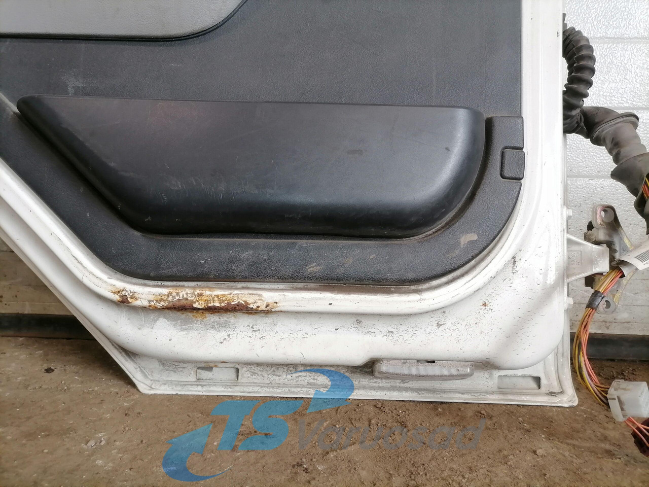 Volvo Door 85112763 - Uks ja varuosad - Veoauto: pilt 4 Volvo Door 85112763 - Uks ja varuosad - Veoauto: pilt 4