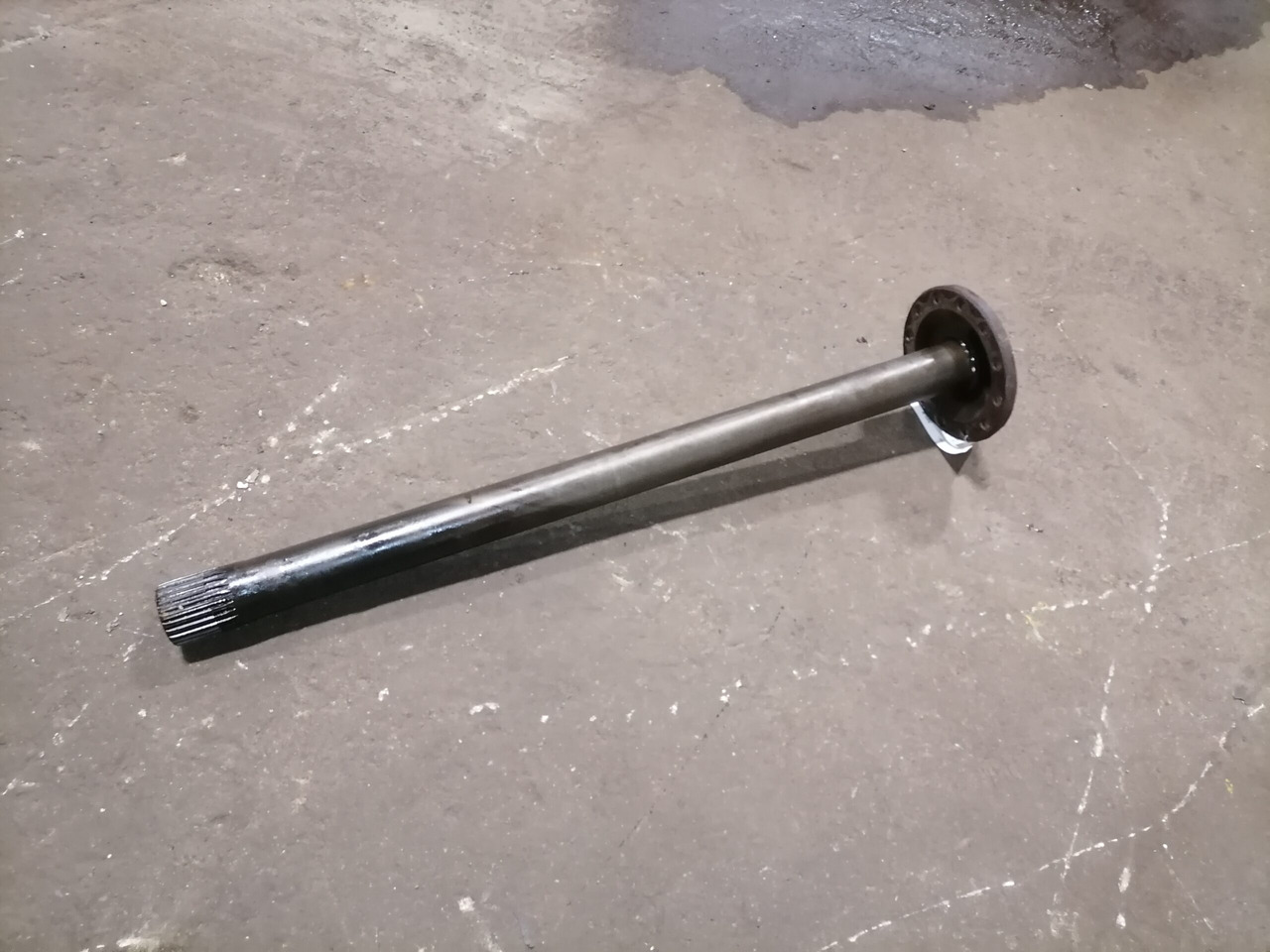Volvo Drive shaft 1524627 - Veovõll - Veoauto: pilt 1 Volvo Drive shaft 1524627 - Veovõll - Veoauto: pilt 1