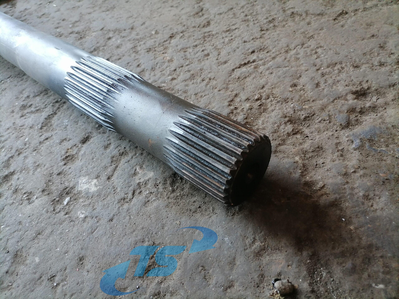 Volvo Drive shaft 1524628 - Veovõll - Veoauto: pilt 2 Volvo Drive shaft 1524628 - Veovõll - Veoauto: pilt 2