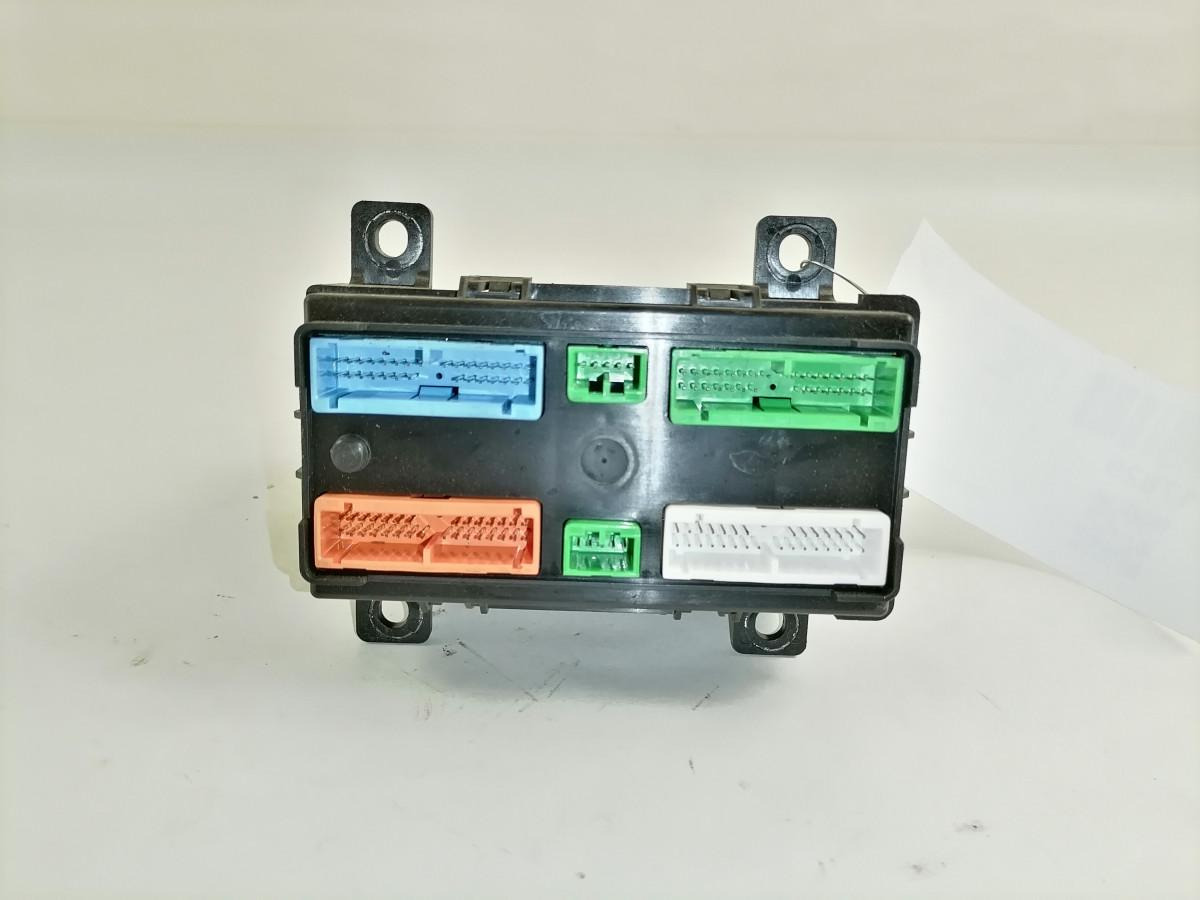 Volvo Ecu, VECU 21720464 - Mootori juhtimisseade - Veoauto: pilt 3 Volvo Ecu, VECU 21720464 - Mootori juhtimisseade - Veoauto: pilt 3