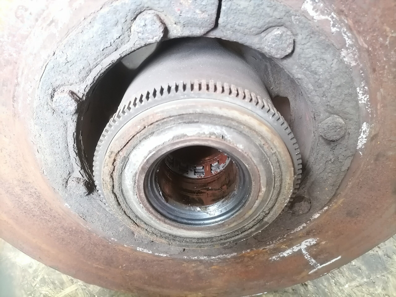 Volvo First wheel hub 21022433 - Rumm - Veoauto: pilt 3 Volvo First wheel hub 21022433 - Rumm - Veoauto: pilt 3
