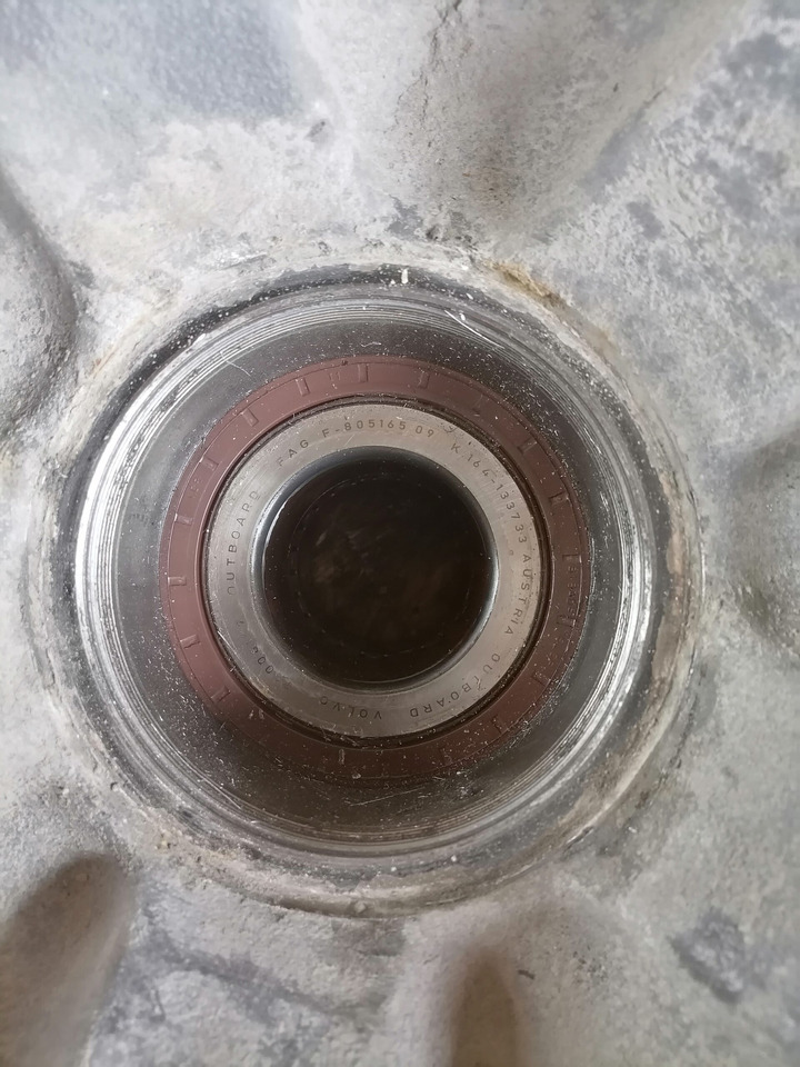 Volvo First wheel hub 21022433 - Rumm - Veoauto: pilt 5 Volvo First wheel hub 21022433 - Rumm - Veoauto: pilt 5