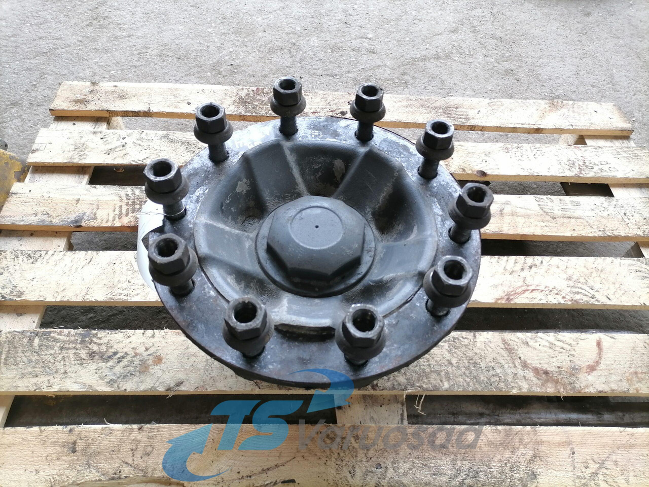 Volvo First wheel hub 21116569 - Rumm - Veoauto: pilt 1 Volvo First wheel hub 21116569 - Rumm - Veoauto: pilt 1