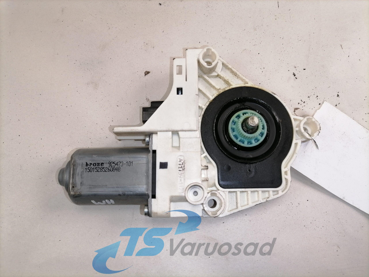 Volvo Glass lift 82907373 - Aken ja varuosad - Veoauto: pilt 3 Volvo Glass lift 82907373 - Aken ja varuosad - Veoauto: pilt 3