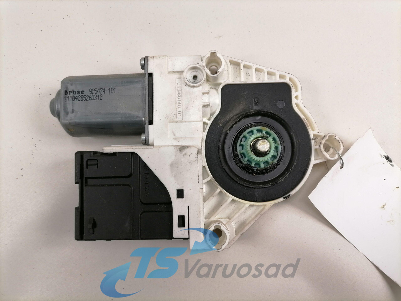 Volvo Glass lift 84062947 - Aken ja varuosad - Veoauto: pilt 2 Volvo Glass lift 84062947 - Aken ja varuosad - Veoauto: pilt 2