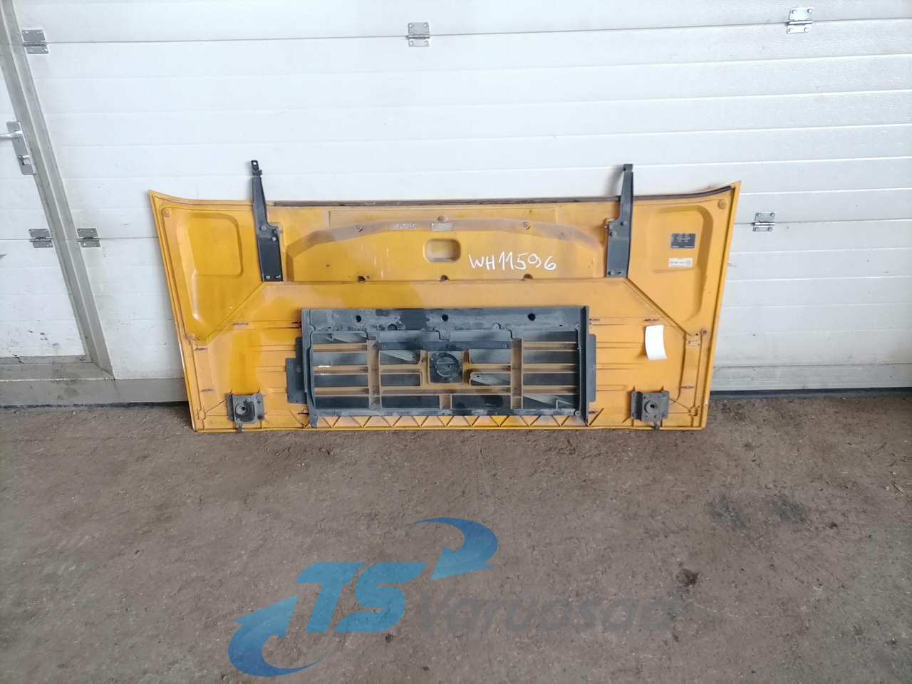 Volvo Grille panel 20360266 - Võre - Veoauto: pilt 2 Volvo Grille panel 20360266 - Võre - Veoauto: pilt 2