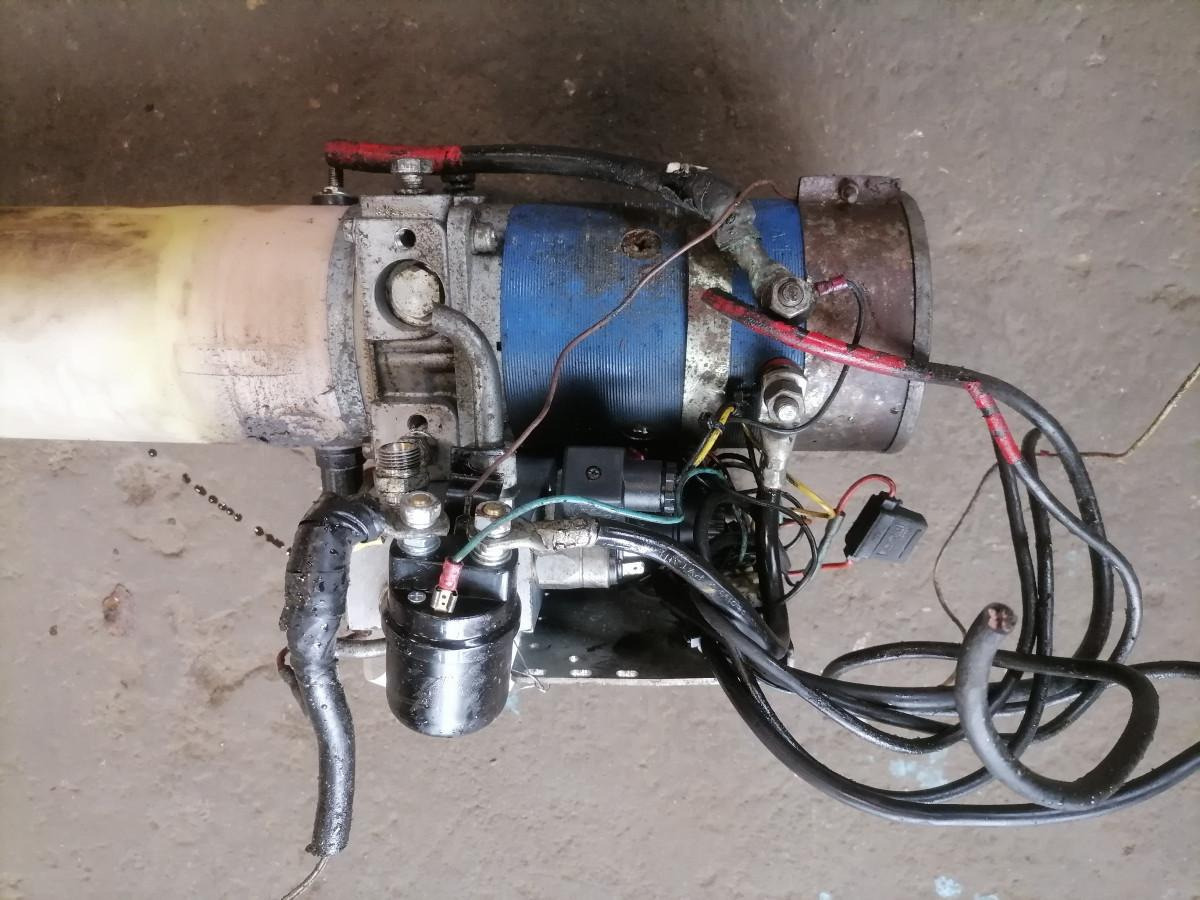 Volvo Hüdrojaam, HMF HE2000 - Universaalosa - Veoauto: pilt 4 Volvo Hüdrojaam, HMF HE2000 - Universaalosa - Veoauto: pilt 4