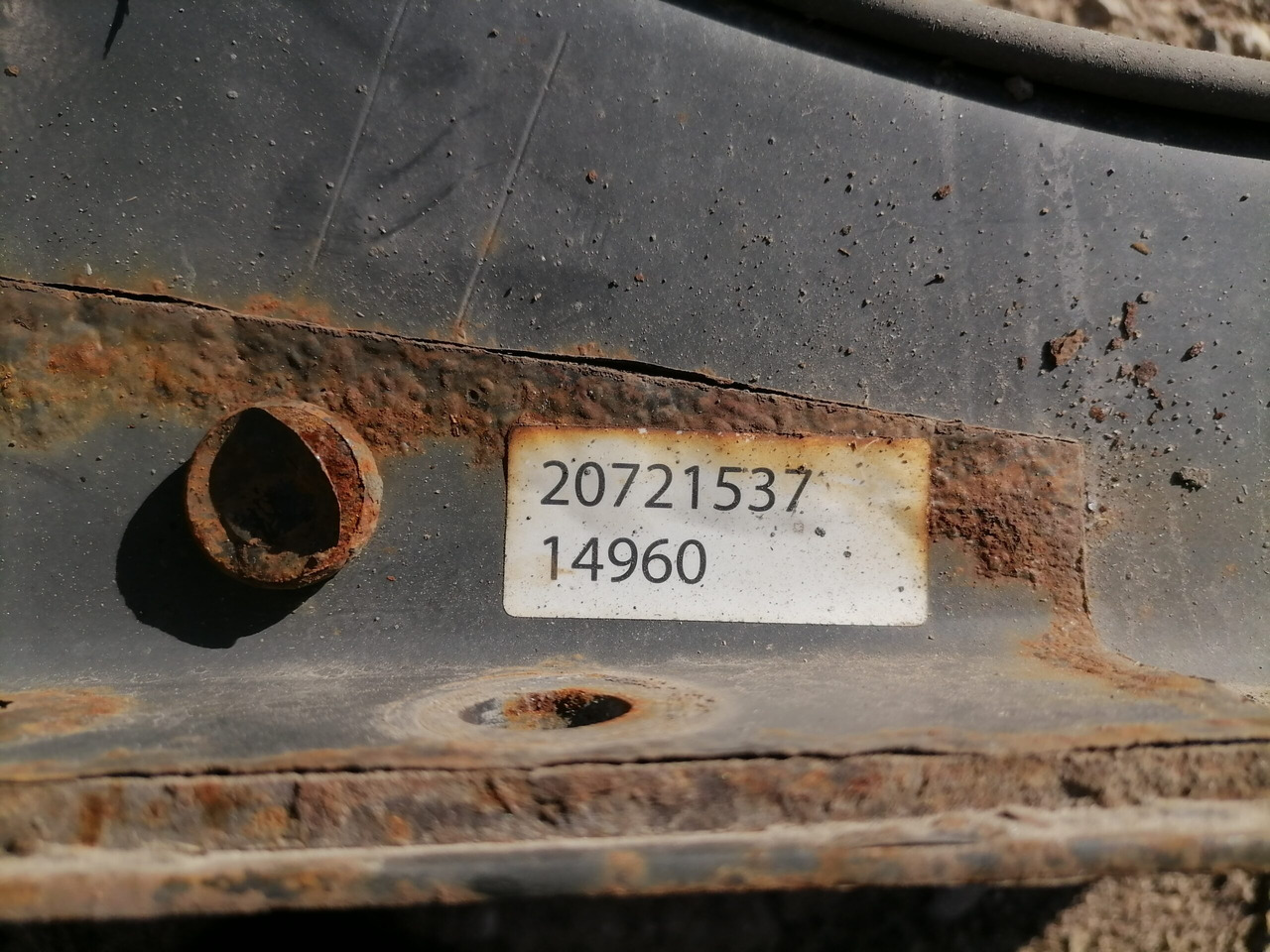 Volvo Kütusepaagi kandur, Volvo 20721537 - Kütusepaak - Veoauto: pilt 2 Volvo Kütusepaagi kandur, Volvo 20721537 - Kütusepaak - Veoauto: pilt 2
