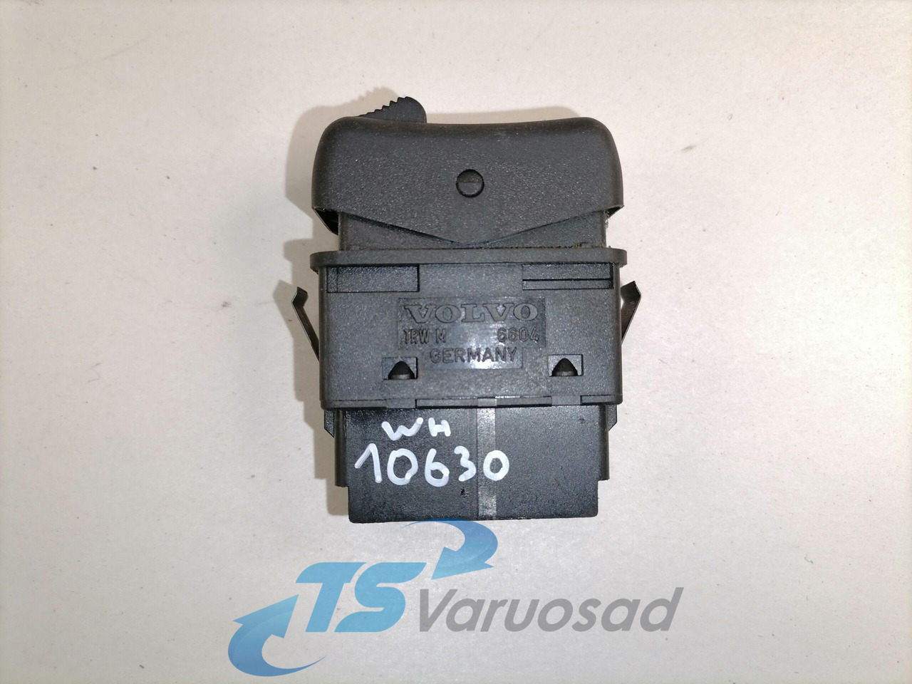 Volvo Lüliti, differentsiaalilukk 8157759 - Kabiin - Veoauto: pilt 3 Volvo Lüliti, differentsiaalilukk 8157759 - Kabiin - Veoauto: pilt 3