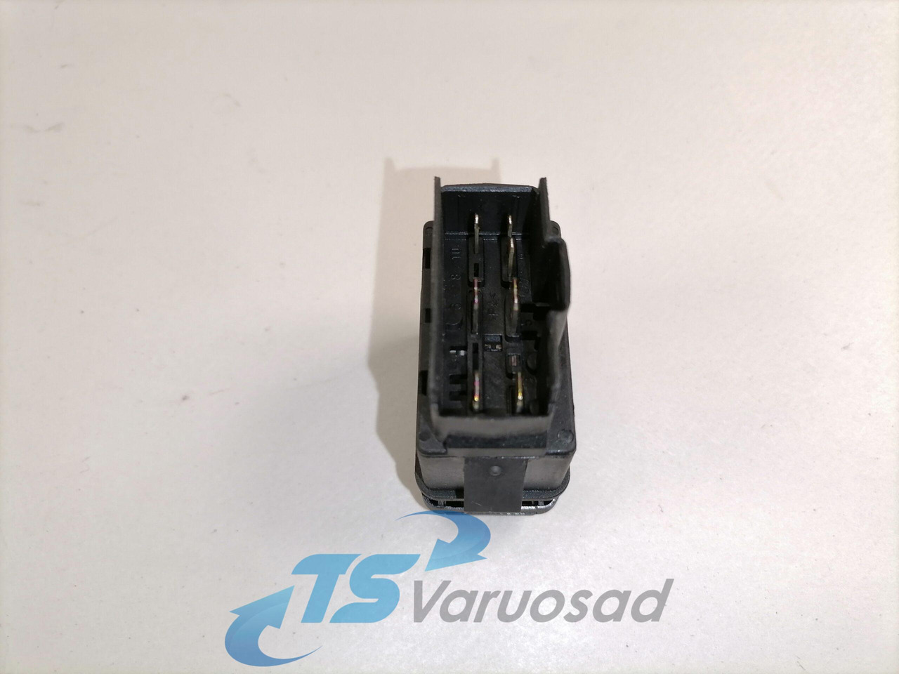 Volvo Lüliti, differentsiaalilukk 8157759 - Kabiin - Veoauto: pilt 2 Volvo Lüliti, differentsiaalilukk 8157759 - Kabiin - Veoauto: pilt 2