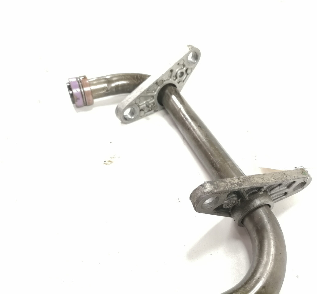 Volvo Oil pump pipe 20498189 - Õlipump - Veoauto: pilt 4 Volvo Oil pump pipe 20498189 - Õlipump - Veoauto: pilt 4