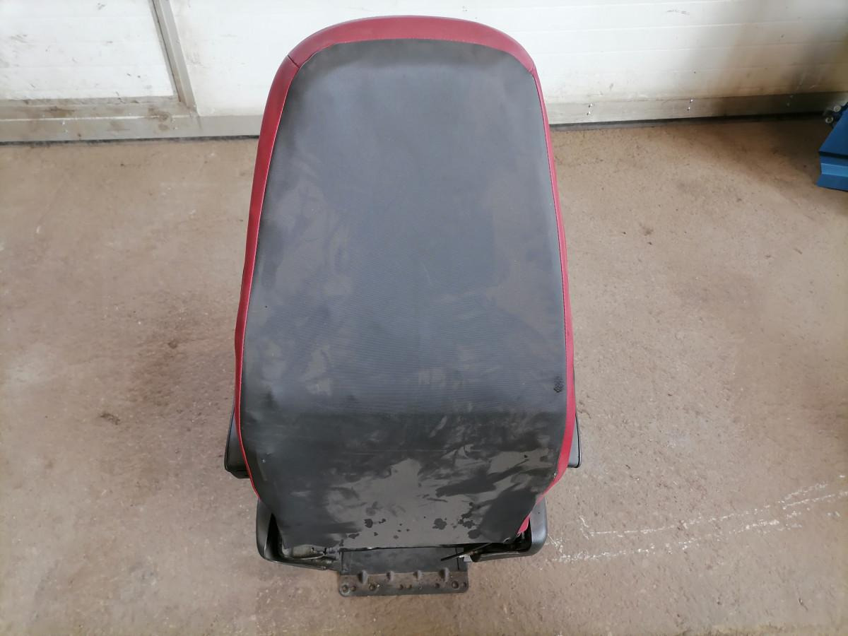 Volvo Passenger seat 21210197 - Iste - Veoauto: pilt 4 Volvo Passenger seat 21210197 - Iste - Veoauto: pilt 4