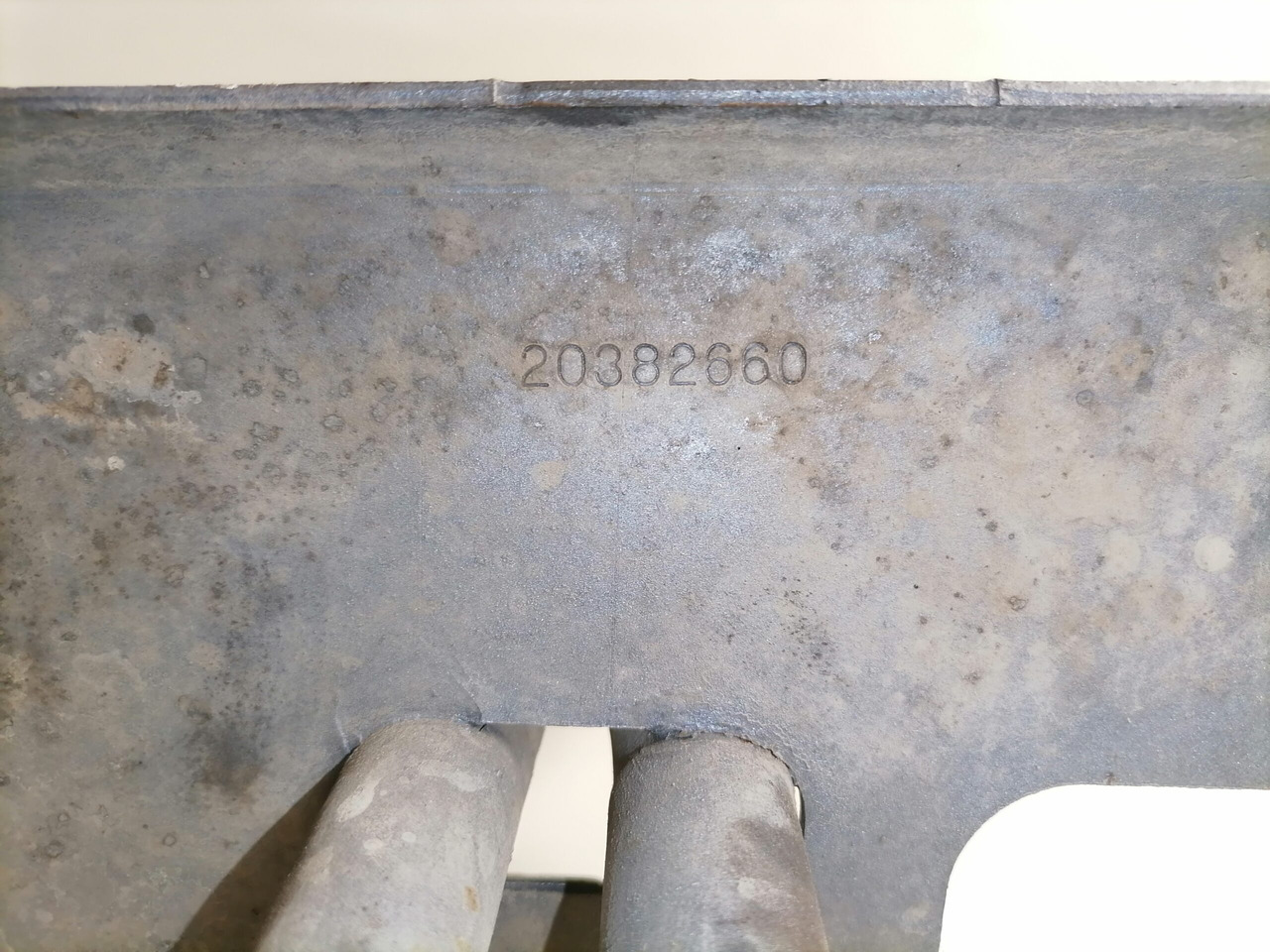 Volvo Salongisoojendus torud 20382660 - Soojendus/ Ventilatsioon - Veoauto: pilt 4 Volvo Salongisoojendus torud 20382660 - Soojendus/ Ventilatsioon - Veoauto: pilt 4