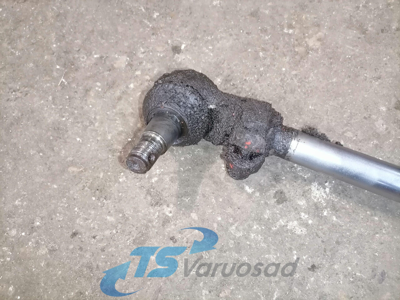 Volvo Steerind sylinder 3987646 - Juhtimine - Veoauto: pilt 4 Volvo Steerind sylinder 3987646 - Juhtimine - Veoauto: pilt 4