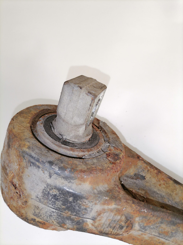 Volvo Torque rod 21196798 - Telg ja varuosad - Veoauto: pilt 3 Volvo Torque rod 21196798 - Telg ja varuosad - Veoauto: pilt 3