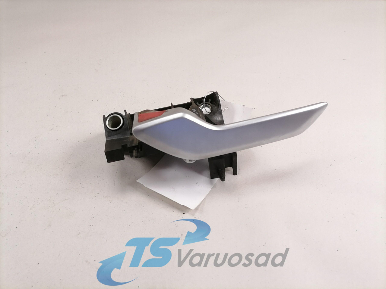 Volvo Ukselink, sisemine vasak 84012025 - Uks ja varuosad - Veoauto: pilt 1 Volvo Ukselink, sisemine vasak 84012025 - Uks ja varuosad - Veoauto: pilt 1