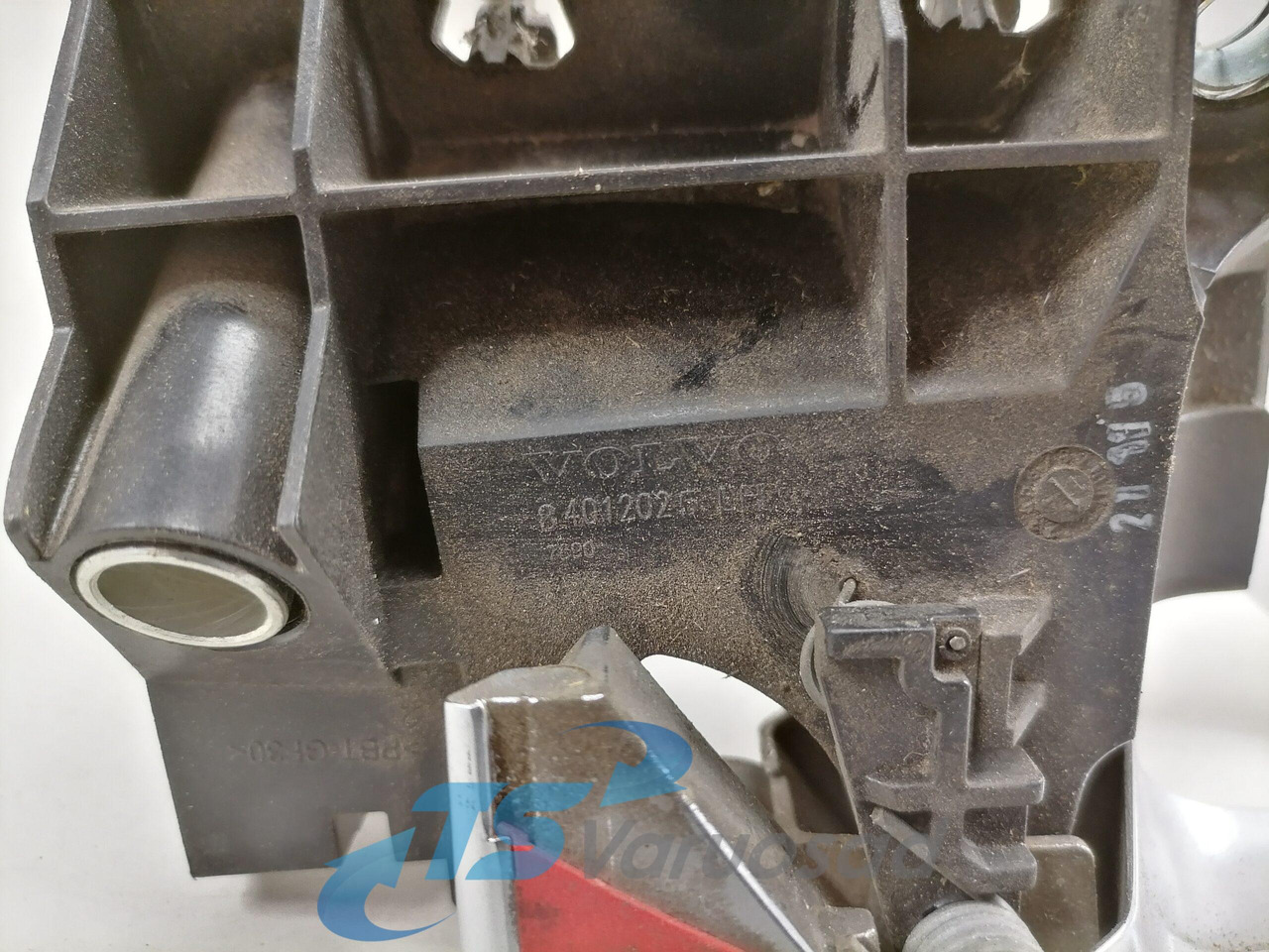 Volvo Ukselink, sisemine vasak 84012025 - Uks ja varuosad - Veoauto: pilt 3 Volvo Ukselink, sisemine vasak 84012025 - Uks ja varuosad - Veoauto: pilt 3