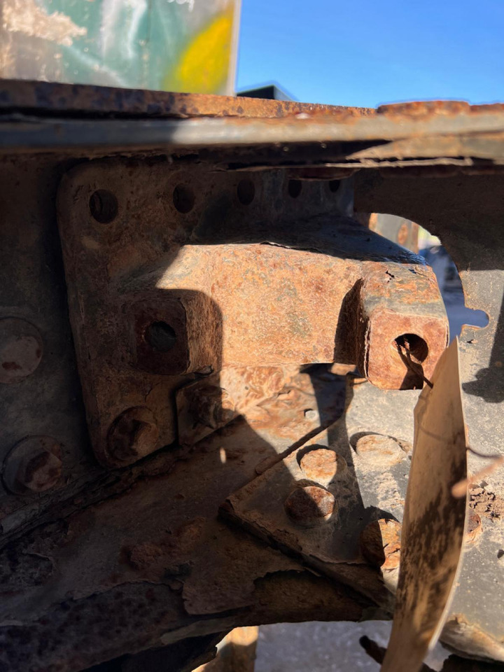 Volvo V-rod bracket 20393738 - Telg ja varuosad - Veoauto: pilt 1 Volvo V-rod bracket 20393738 - Telg ja varuosad - Veoauto: pilt 1