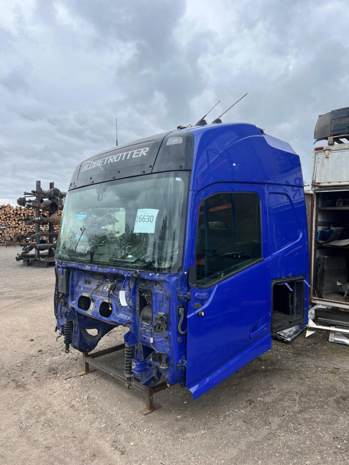 Volvo Volvo cab 85135364 - Kabiin ja interjöör - Veoauto: pilt 1 Volvo Volvo cab 85135364 - Kabiin ja interjöör - Veoauto: pilt 1