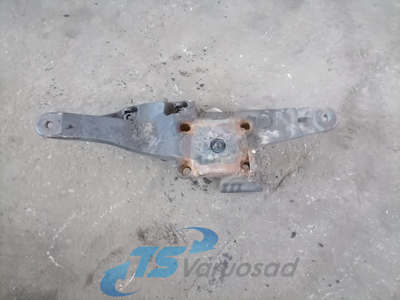 Volvo Volvo drive axle / axle mounting / airbag carrier 20428753 - Telg ja varuosad - Veoauto: pilt 1 Volvo Volvo drive axle / axle mounting / airbag carrier 20428753 - Telg ja varuosad - Veoauto: pilt 1