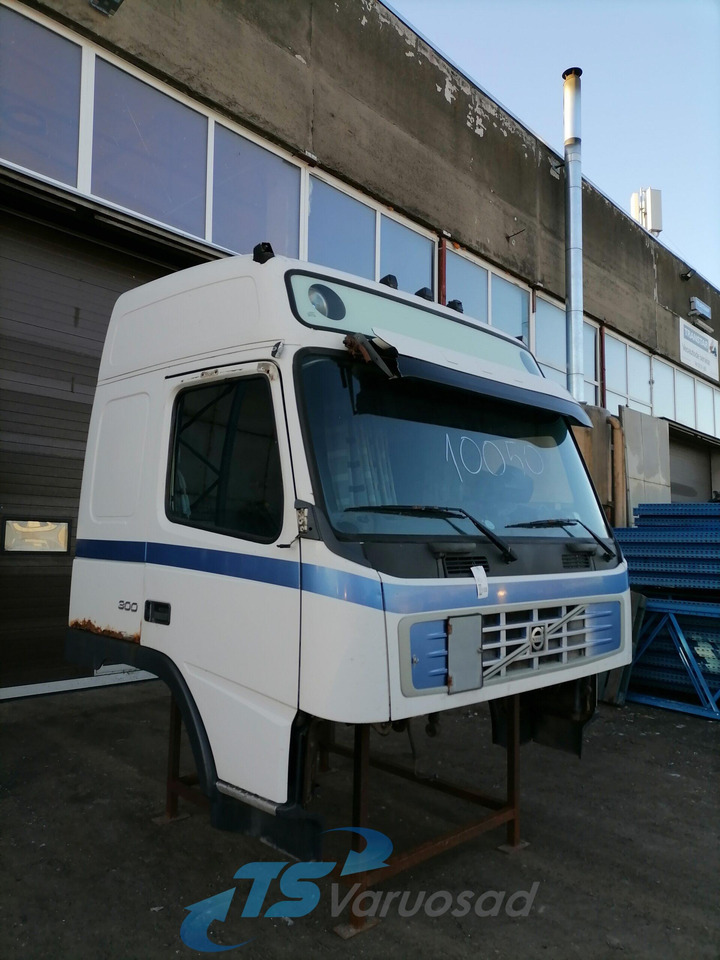 Volvo Volvo kabiin 85111210 - Kabiin ja interjöör - Veoauto: pilt 4 Volvo Volvo kabiin 85111210 - Kabiin ja interjöör - Veoauto: pilt 4