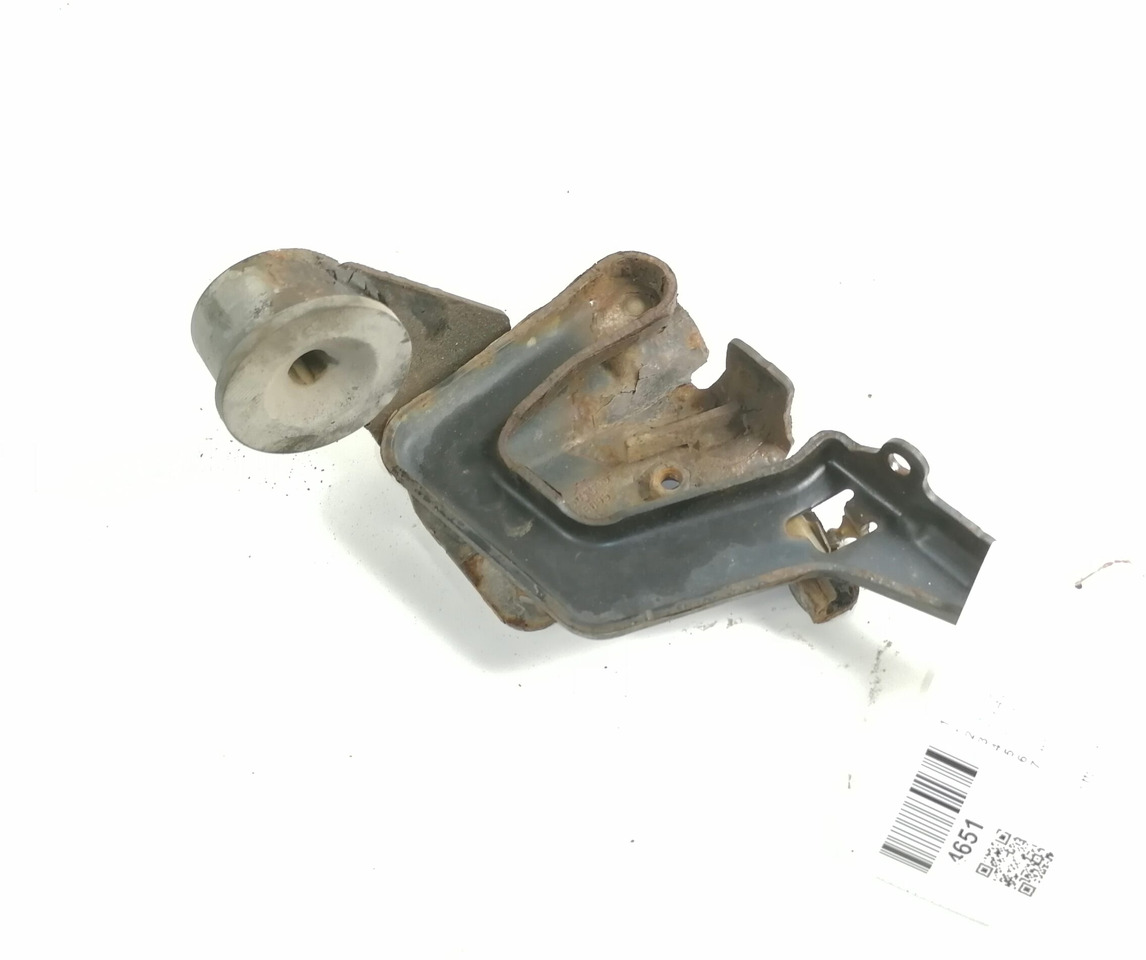 Volvo lower grille carrier hinge 20545095 - Võre - Veoauto: pilt 3 Volvo lower grille carrier hinge 20545095 - Võre - Veoauto: pilt 3