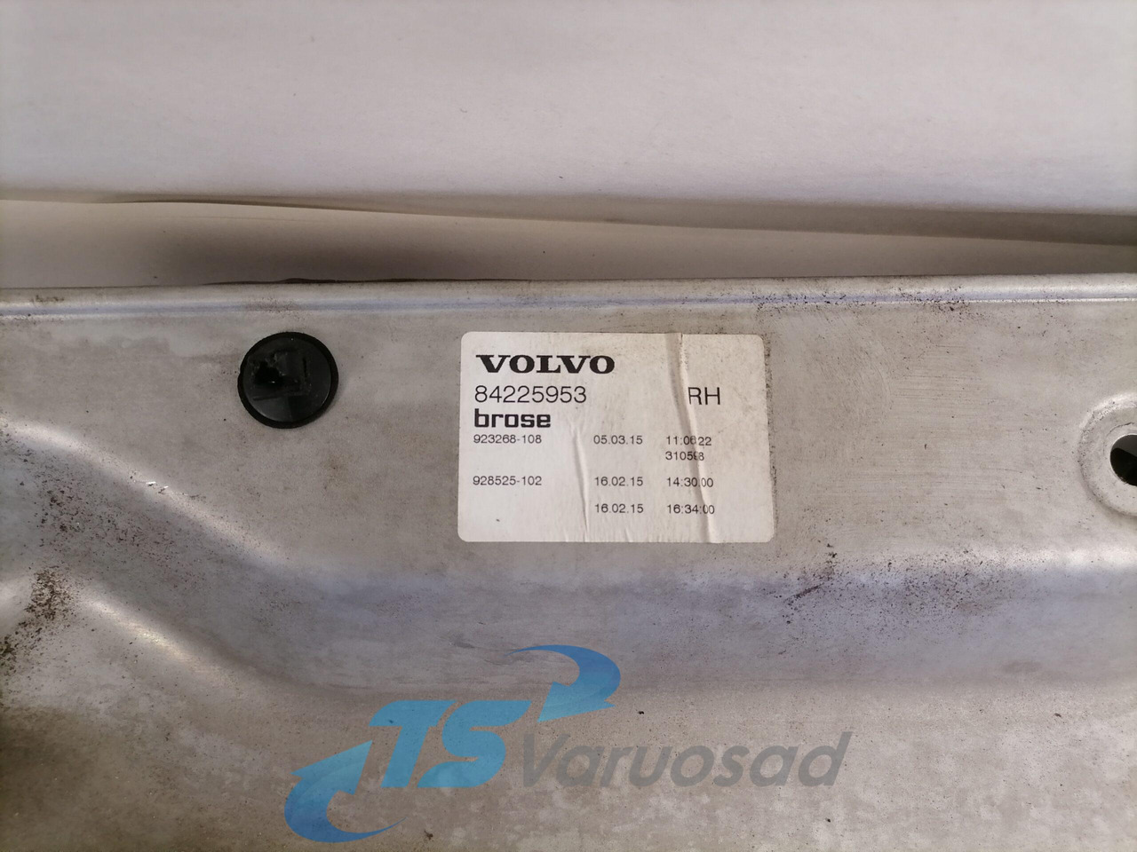 Volvo window mechanism 84225953 - Uks ja varuosad - Veoauto: pilt 3 Volvo window mechanism 84225953 - Uks ja varuosad - Veoauto: pilt 3