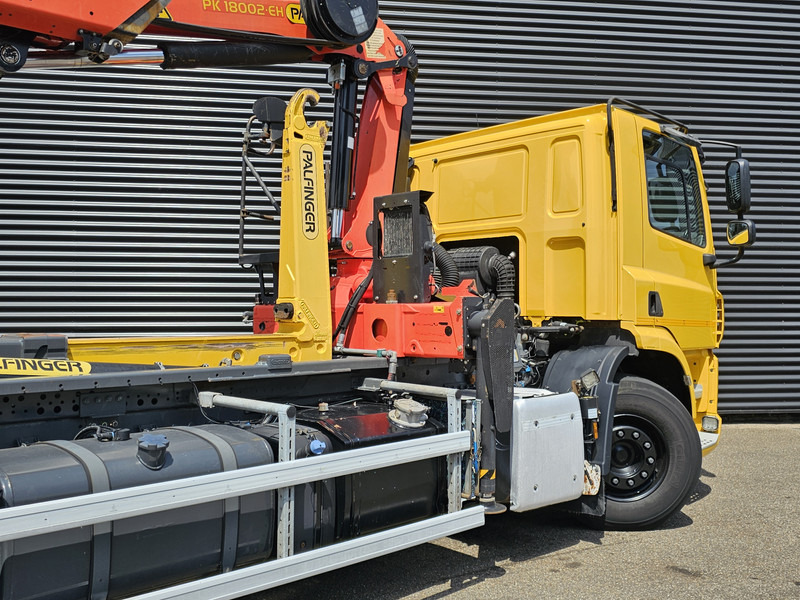 DAF CF 330 6x2-4 / PALFINGER CRANE + HOOKLIFT - Konkstõstukiga veoauto, Kraanaga veoauto: pilt 4 DAF CF 330 6x2-4 / PALFINGER CRANE + HOOKLIFT - Konkstõstukiga veoauto, Kraanaga veoauto: pilt 4