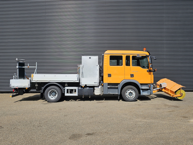 MAN TGM 15.240 BL / TIPPER / DOKA / VEEG / SWEEPER - Tänavapühkimismasin: pilt 3 MAN TGM 15.240 BL / TIPPER / DOKA / VEEG / SWEEPER - Tänavapühkimismasin: pilt 3