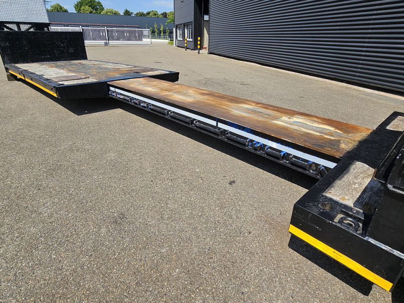 MEUSBURGER MPG 3 / LOW BED / EXTENDABLE / 3 x STEERING AXLE - Madal platvormpoolhaagis: pilt 2 MEUSBURGER MPG 3 / LOW BED / EXTENDABLE / 3 x STEERING AXLE - Madal platvormpoolhaagis: pilt 2