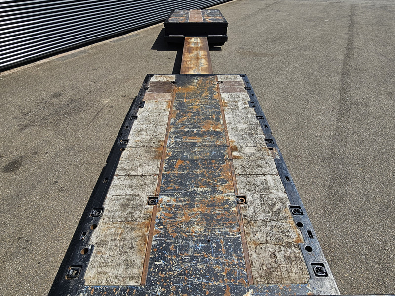 MEUSBURGER MPG 3 / LOW BED / EXTENDABLE / 3 x STEERING AXLE - Madal platvormpoolhaagis: pilt 5 MEUSBURGER MPG 3 / LOW BED / EXTENDABLE / 3 x STEERING AXLE - Madal platvormpoolhaagis: pilt 5