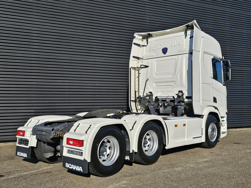 Scania R580 V8 / 6x4 / FULL AIR / RETARDER - Sadulveok: pilt 3 Scania R580 V8 / 6x4 / FULL AIR / RETARDER - Sadulveok: pilt 3