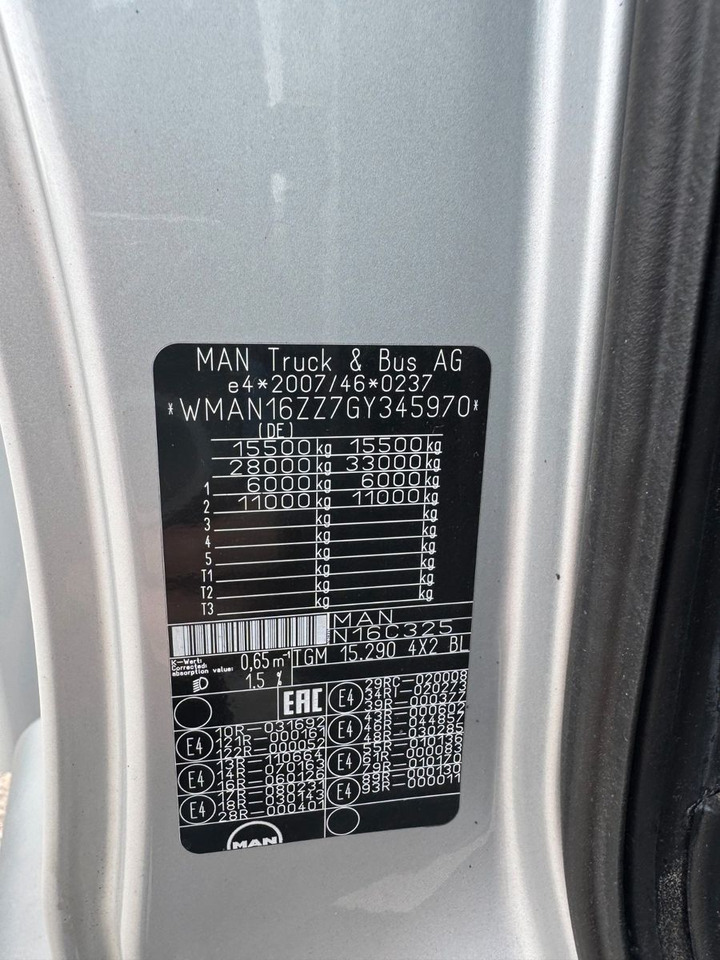 MAN 15.290 4X2 Koffer mit Hebebühne AHK - Kasti veoauto: pilt 3 MAN 15.290 4X2 Koffer mit Hebebühne AHK - Kasti veoauto: pilt 3