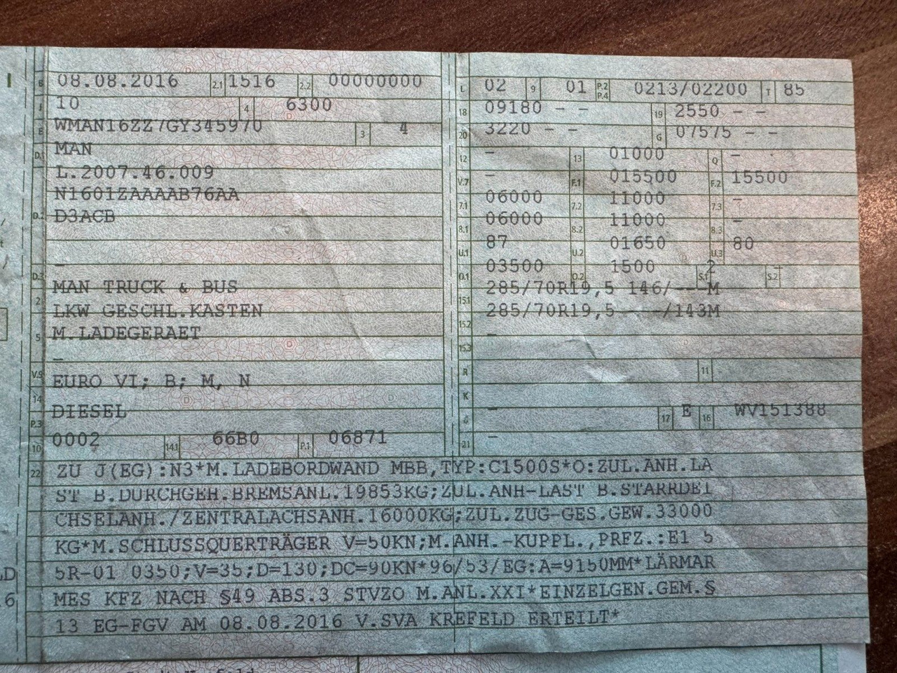 MAN 15.290 4X2 Koffer mit Hebebühne AHK - Kasti veoauto: pilt 2 MAN 15.290 4X2 Koffer mit Hebebühne AHK - Kasti veoauto: pilt 2