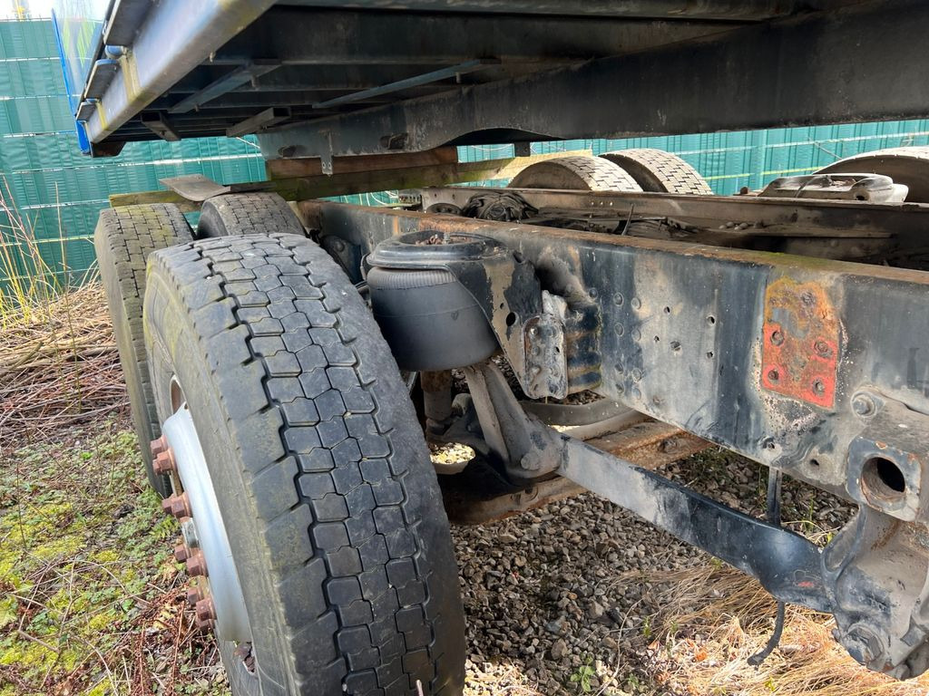 MAN 26.293 6X2 Motor & Getriebe gut MAN 26.293 6X2 Motor & Getriebe gut - Kabiinišassiiga veoauto: pilt 3 MAN 26.293 6X2 Motor & Getriebe gut MAN 26.293 6X2 Motor & Getriebe gut - Kabiinišassiiga veoauto: pilt 3