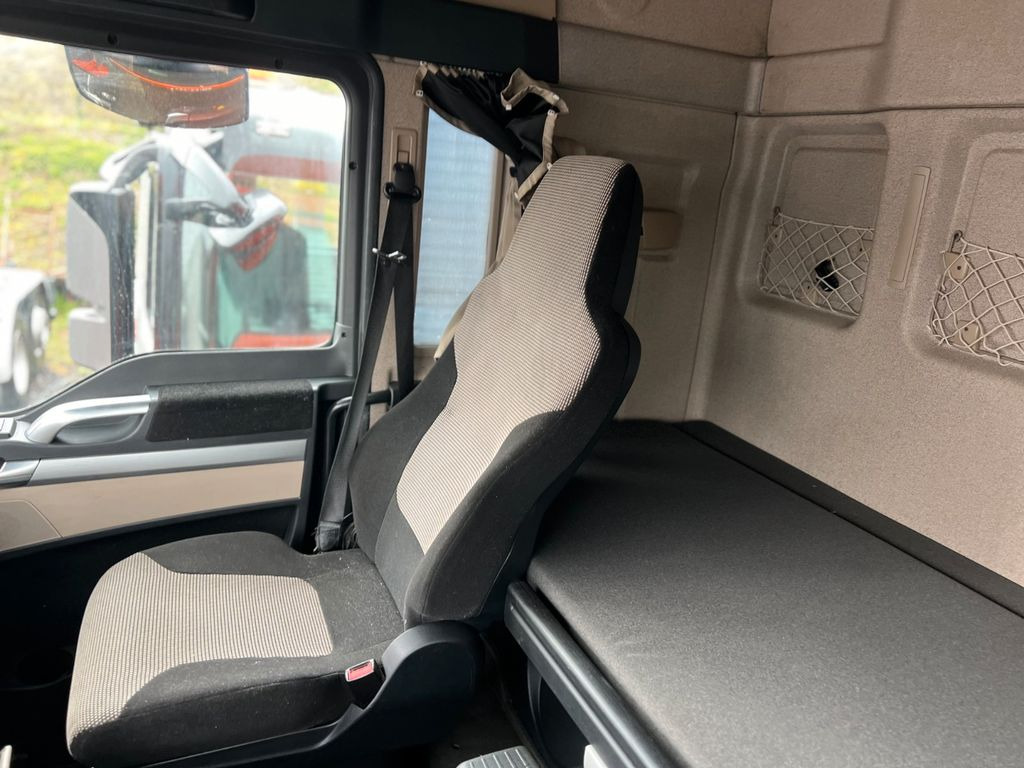 MAN 26.460 6X2 Retarder Klima Navigation guter Zust. - Konkstõstukiga veoauto: pilt 5 MAN 26.460 6X2 Retarder Klima Navigation guter Zust. - Konkstõstukiga veoauto: pilt 5