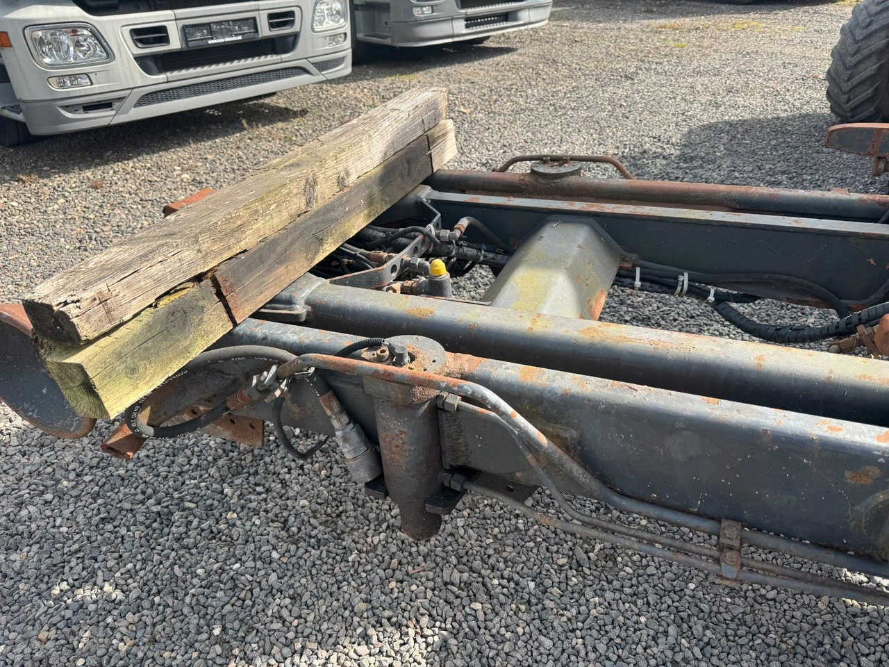 Meiller Abrollaufbau für 6X4 mit 3,90 Radstand - Konkstõstukiga veoauto: pilt 4 Meiller Abrollaufbau für 6X4 mit 3,90 Radstand - Konkstõstukiga veoauto: pilt 4