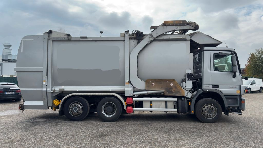 Mercedes-Benz 2536 6x2 Überkopflader - Prügiauto: pilt 5 Mercedes-Benz 2536 6x2 Überkopflader - Prügiauto: pilt 5