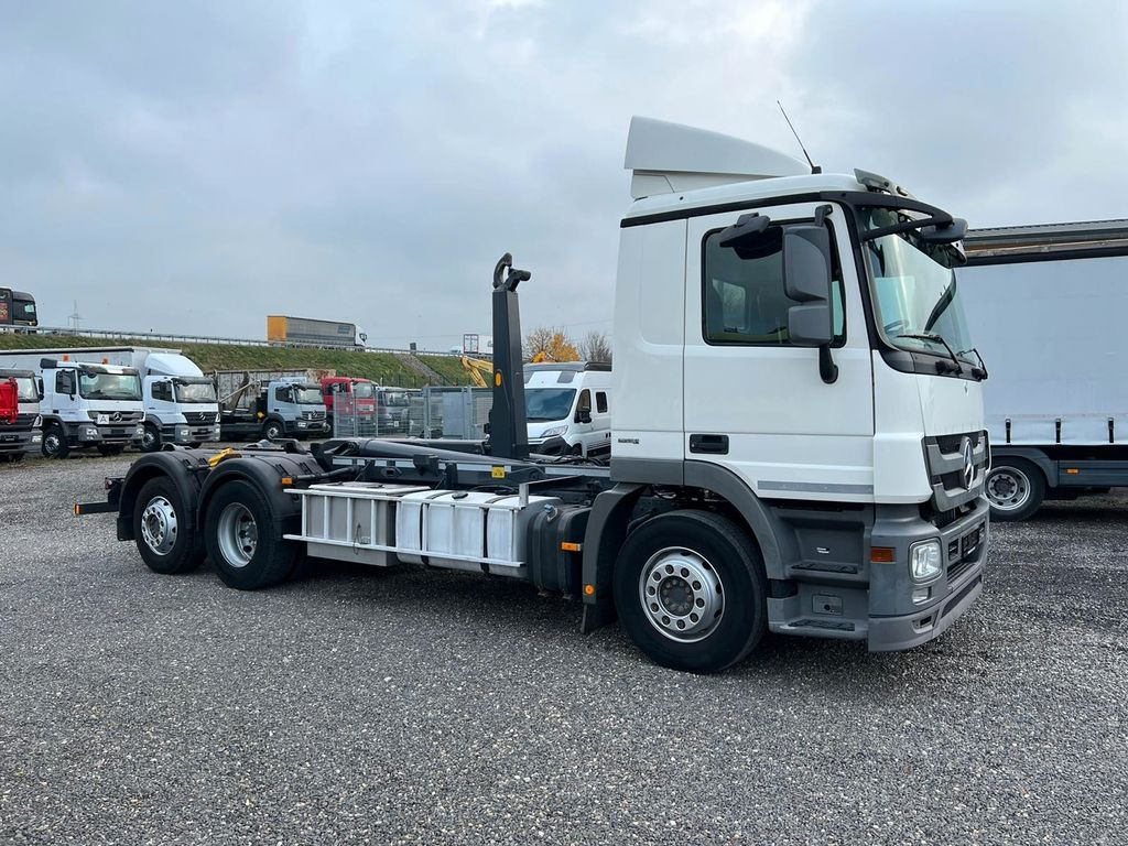 Mercedes-Benz 2541 6X2 Meiller Funk Zustand wie 200 tkm Mercedes-Benz 2541 6X2 Meiller RK 20.65 Funk | Top Zustand! - Konkstõstukiga veoauto: pilt 1 Mercedes-Benz 2541 6X2 Meiller Funk Zustand wie 200 tkm Mercedes-Benz 2541 6X2 Meiller RK 20.65 Funk | Top Zustand! - Konkstõstukiga veoauto: pilt 1
