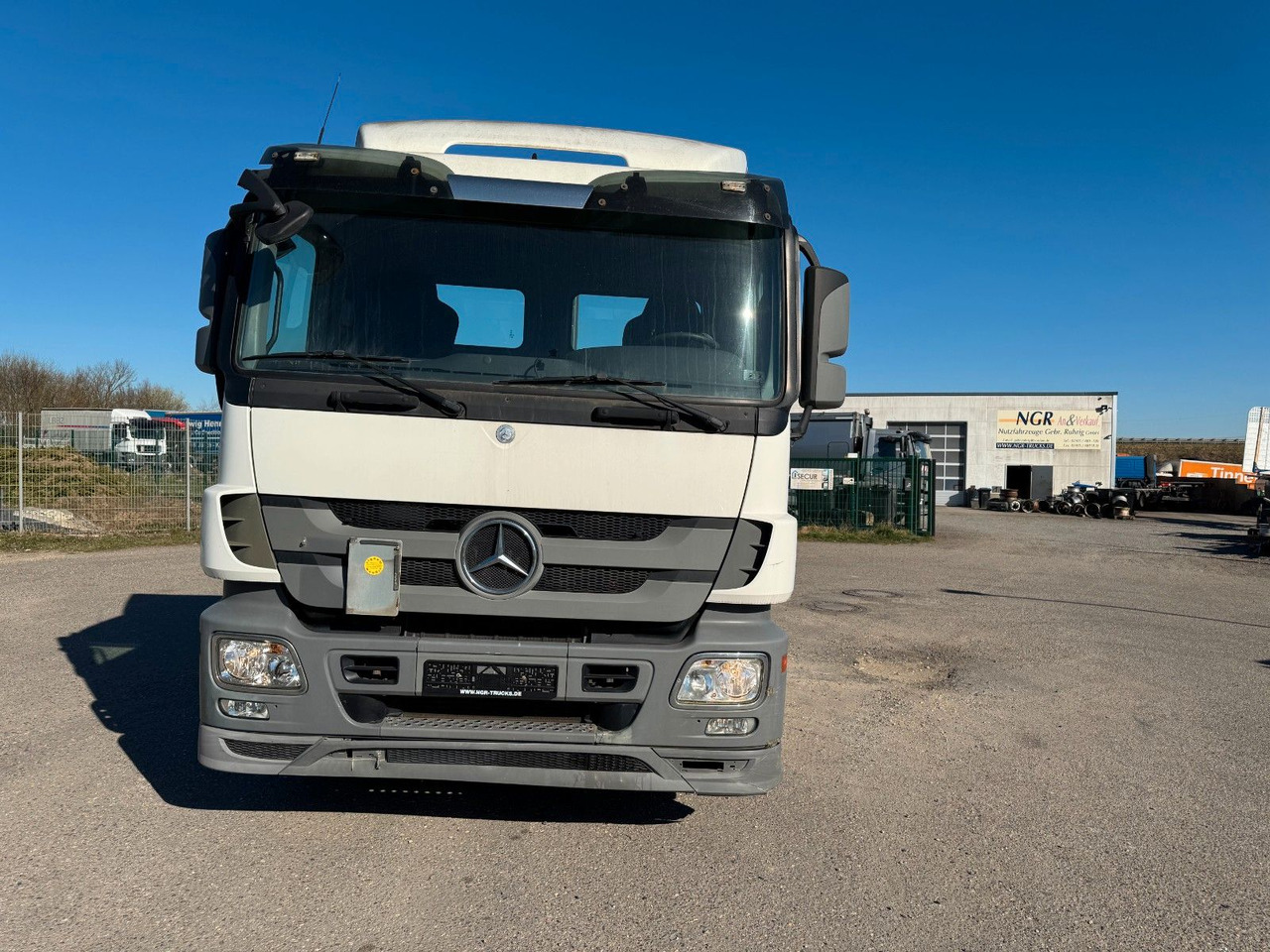 Mercedes-Benz 2541 6X2 Meiller RK 20.65 Klima M-Haus - Konkstõstukiga veoauto: pilt 2 Mercedes-Benz 2541 6X2 Meiller RK 20.65 Klima M-Haus - Konkstõstukiga veoauto: pilt 2