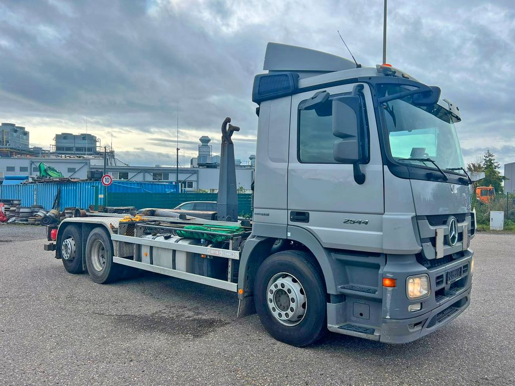 Mercedes-Benz 2544 6X2 VDL Abroller Klima & Retarder - Konkstõstukiga veoauto: pilt 1 Mercedes-Benz 2544 6X2 VDL Abroller Klima & Retarder - Konkstõstukiga veoauto: pilt 1