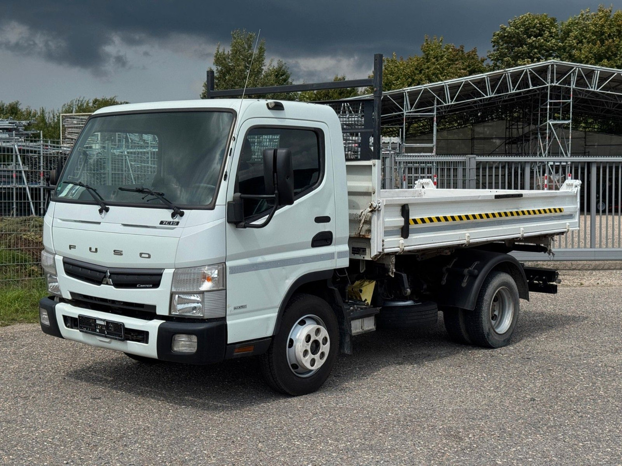 Mitsubishi 7C15 Fuso Canter 4x2 mit Meiller 3S. Kipper - Tarbesõiduk kallur: pilt 4 Mitsubishi 7C15 Fuso Canter 4x2 mit Meiller 3S. Kipper - Tarbesõiduk kallur: pilt 4